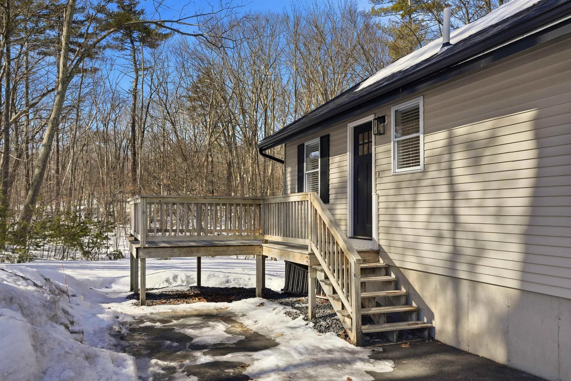 50 Cobbetts Pond Road Windham NH 03087