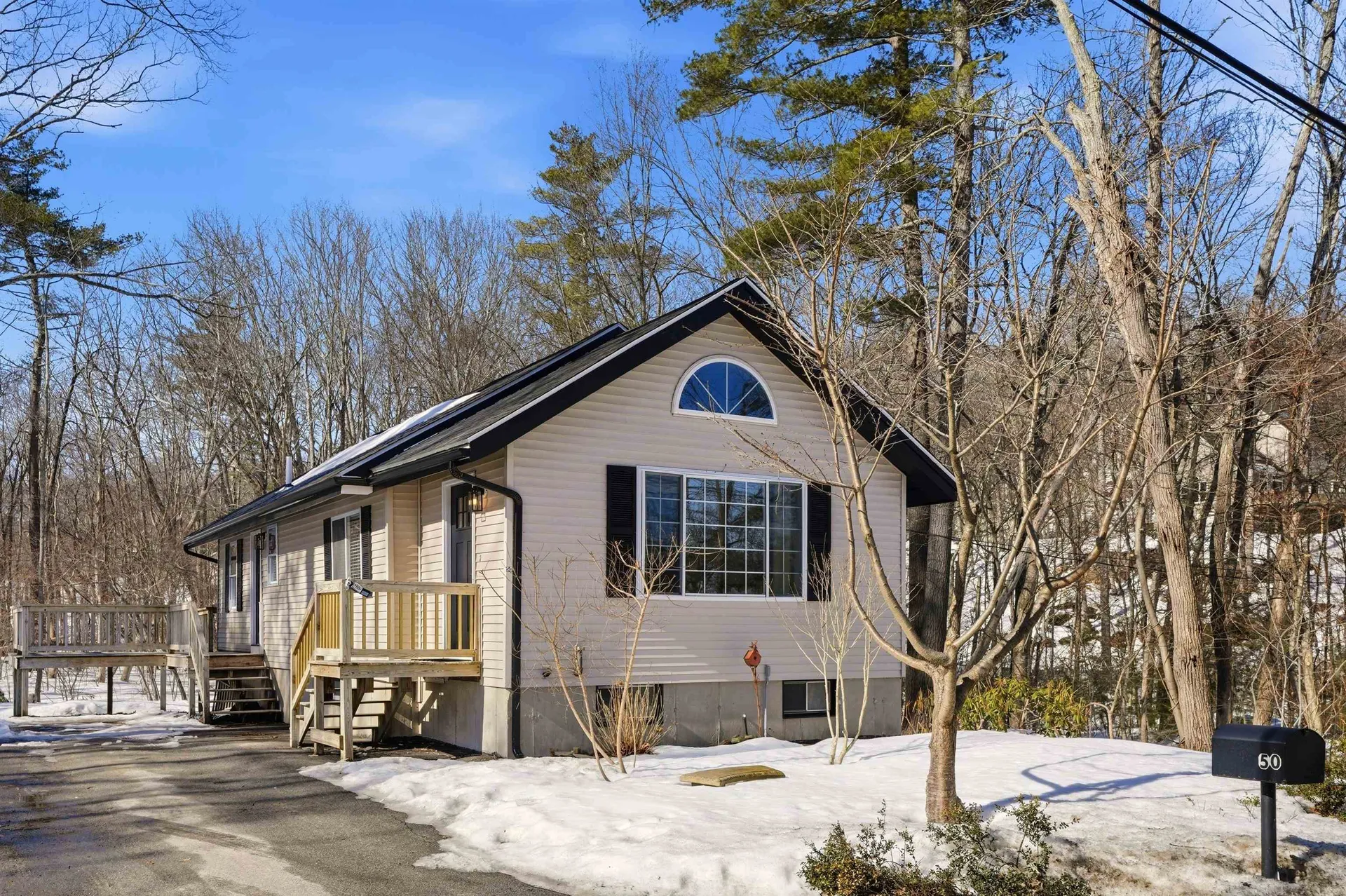 50 Cobbetts Pond Road Windham NH 03087