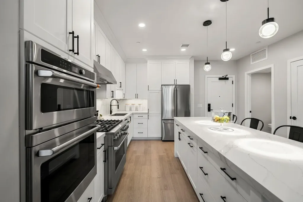 18 Artisan Drive Salem NH 03079