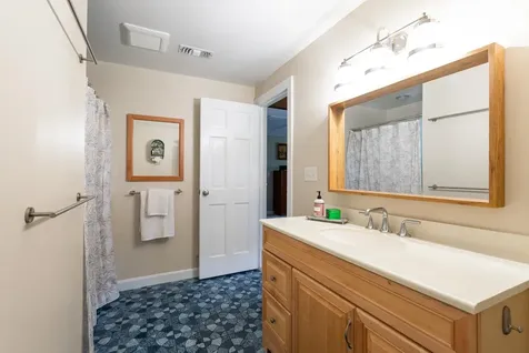 135 Amherst Street Amherst NH 03031