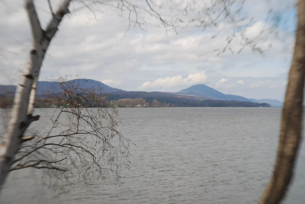 57A Farrants Point Newport City VT 05855