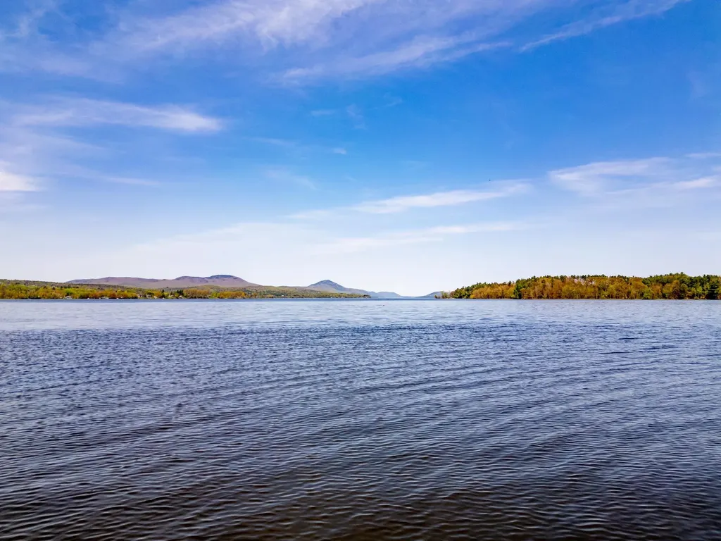 57A Farrants Point Newport City VT 05855