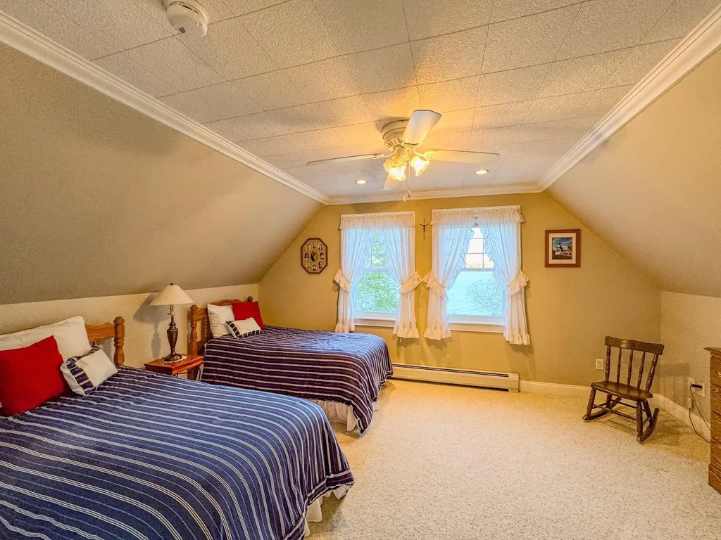 57A Farrants Point Newport City VT 05855