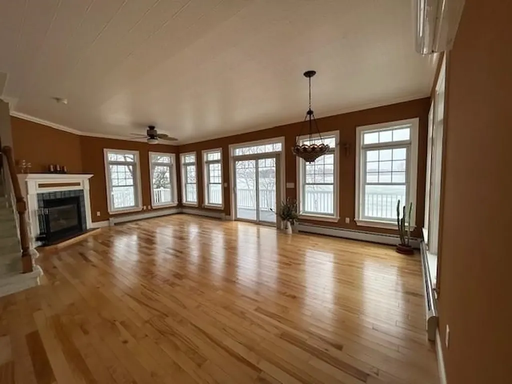 57A Farrants Point Newport City VT 05855