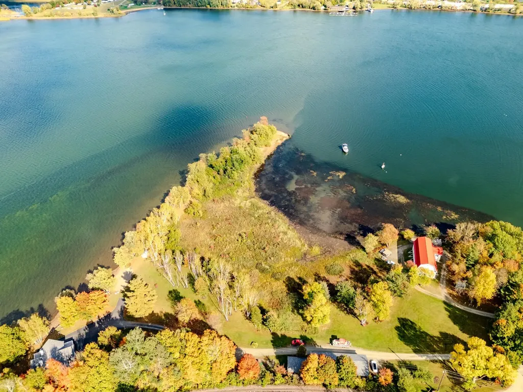 57A Farrants Point Newport City VT 05855