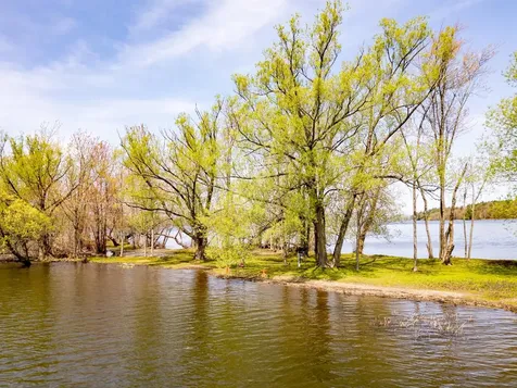 57A Farrants Point Newport City VT 05855