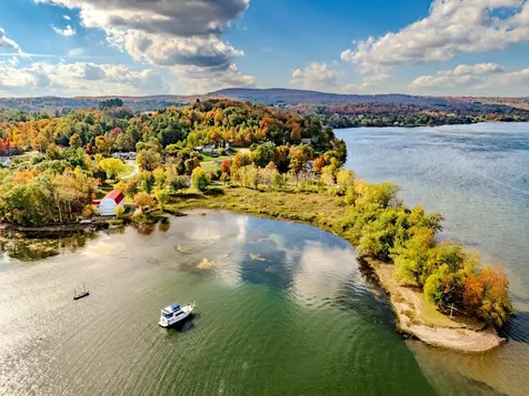 57A Farrants Point Newport City VT 05855