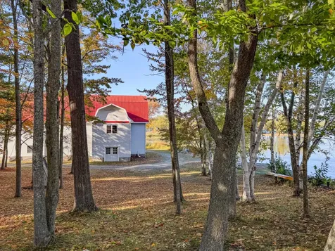 57A Farrants Point Newport City VT 05855