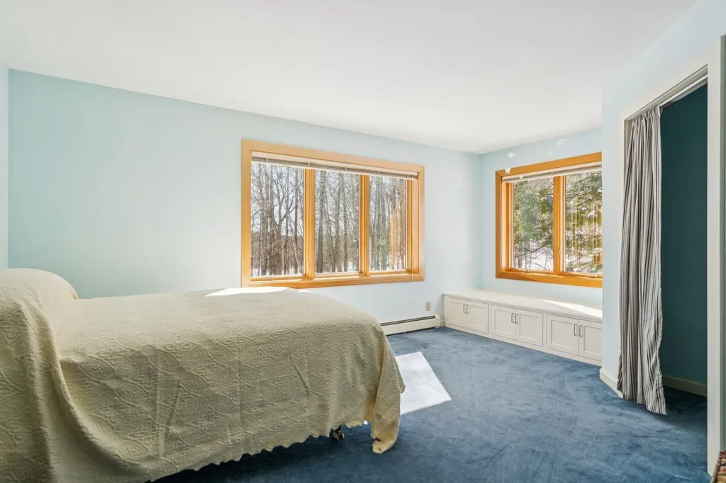 16 Hayfield Road Hanover NH 03750