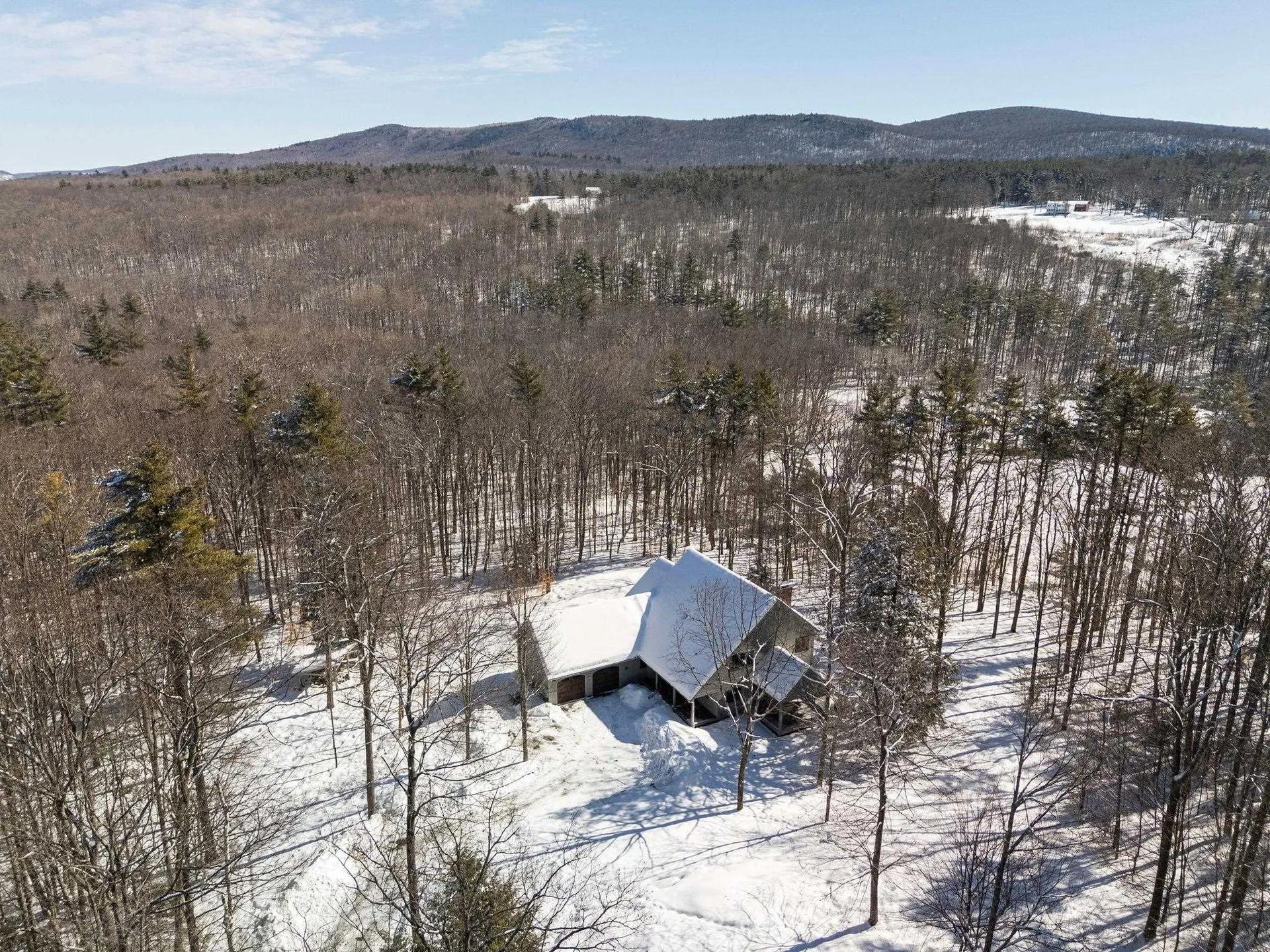 16 Hayfield Road Hanover NH 03750