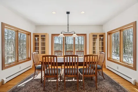 16 Hayfield Road Hanover NH 03750