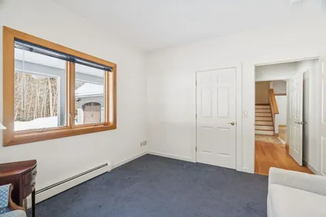16 Hayfield Road Hanover NH 03750