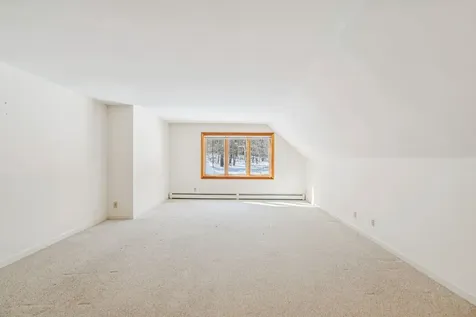 16 Hayfield Road Hanover NH 03750