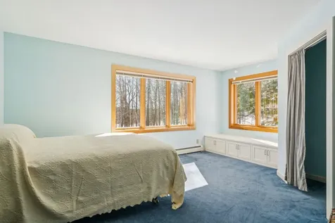 16 Hayfield Road Hanover NH 03750