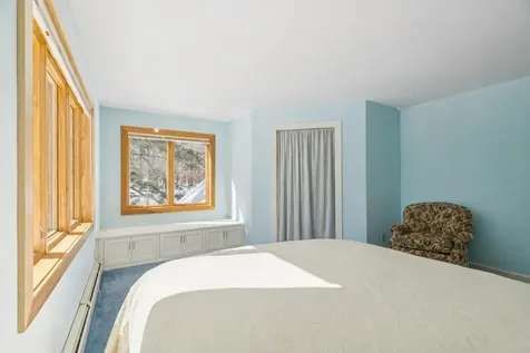 16 Hayfield Road Hanover NH 03750