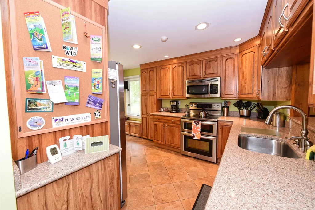 65 Bear Puddin Lane Conway NH 03860