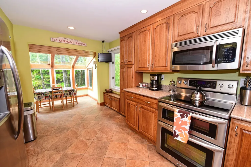 65 Bear Puddin Lane Conway NH 03860