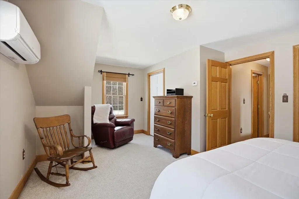 337 Exeter Road Hampton Falls NH 03844