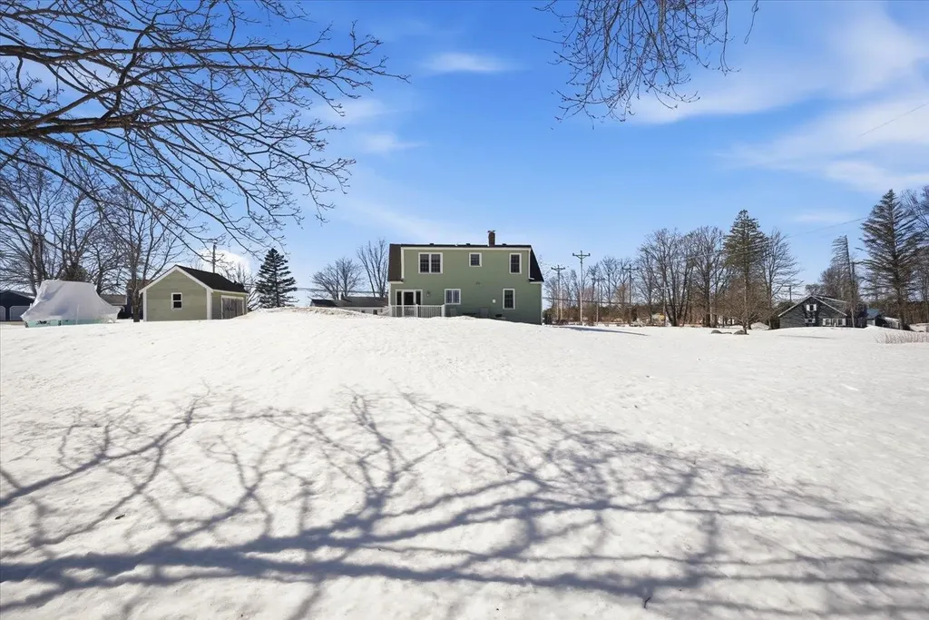 337 Exeter Road Hampton Falls NH 03844