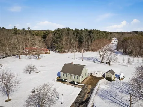 337 Exeter Road Hampton Falls NH 03844