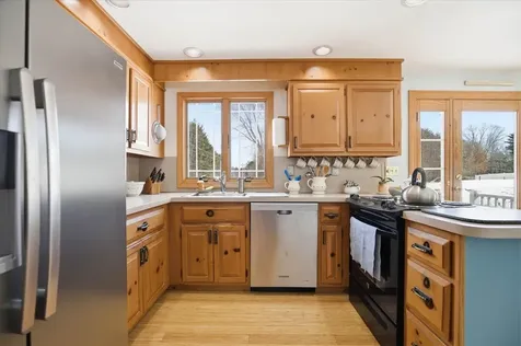 337 Exeter Road Hampton Falls NH 03844