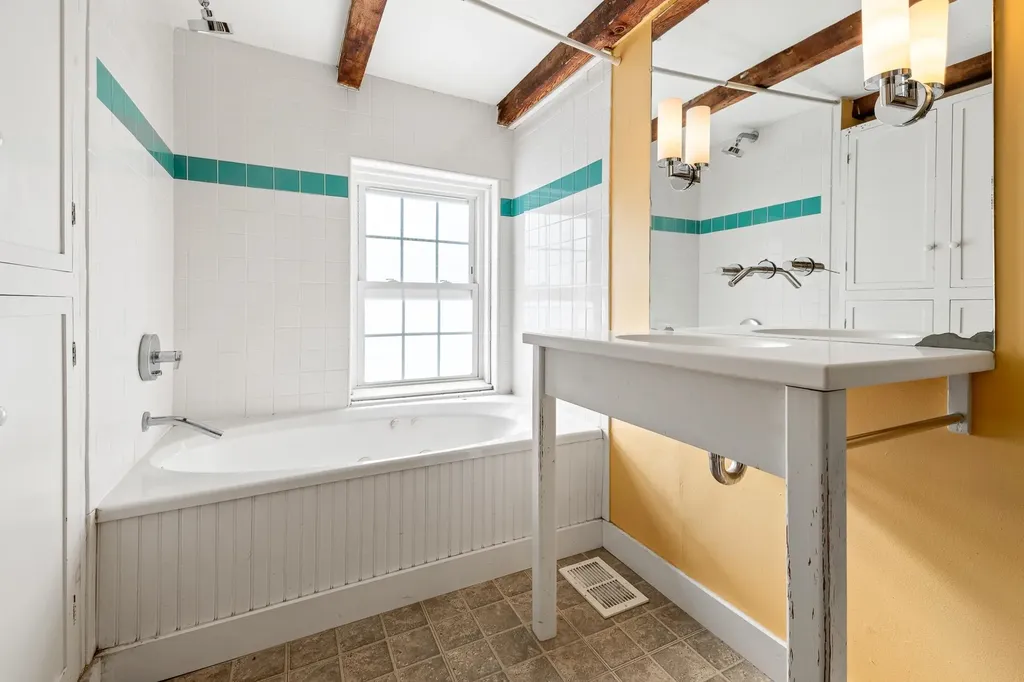 5 Brownsville Road Hartland VT 05049