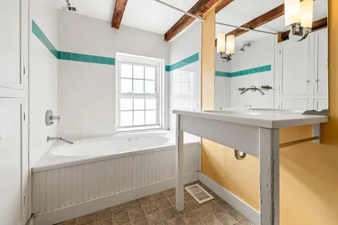 5 Brownsville Road Hartland VT 05049