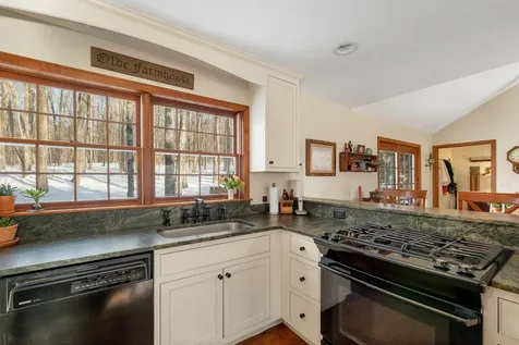 9 Birchview Terrace Hanover NH 03755