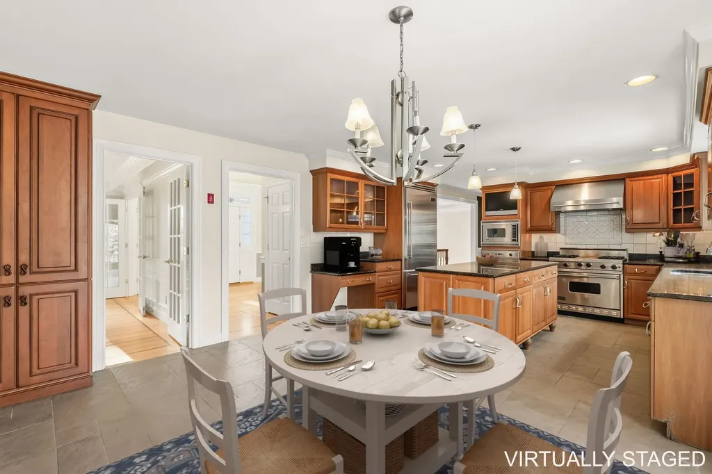 69 Exeter Road North Hampton NH 03862