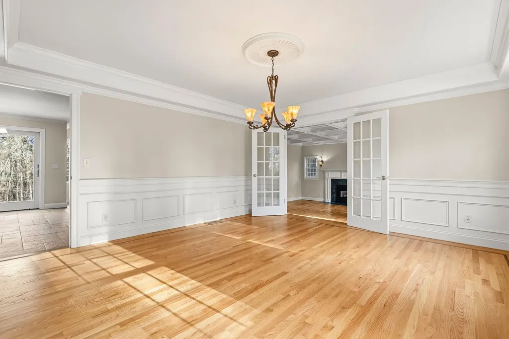 69 Exeter Road North Hampton NH 03862