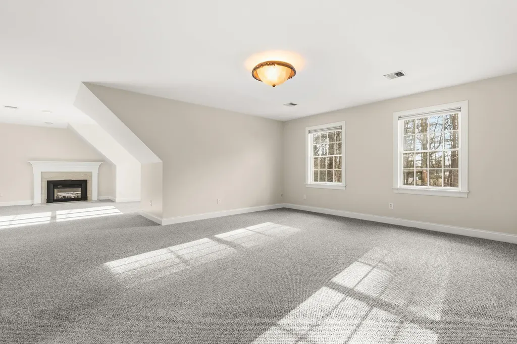 69 Exeter Road North Hampton NH 03862