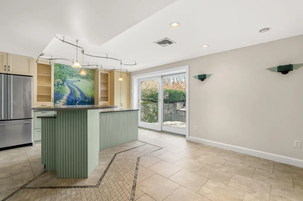 69 Exeter Road North Hampton NH 03862