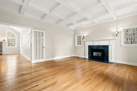 69 Exeter Road North Hampton NH 03862