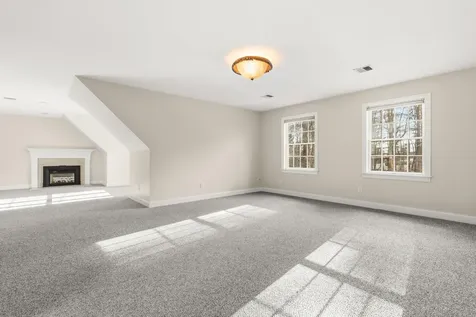 69 Exeter Road North Hampton NH 03862