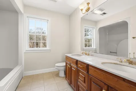 69 Exeter Road North Hampton NH 03862