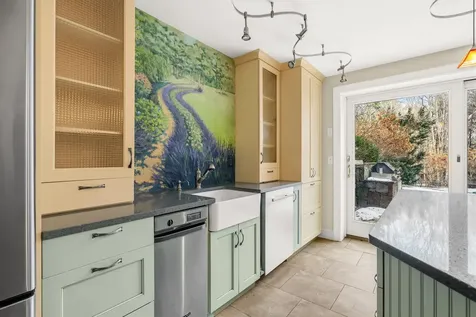 69 Exeter Road North Hampton NH 03862