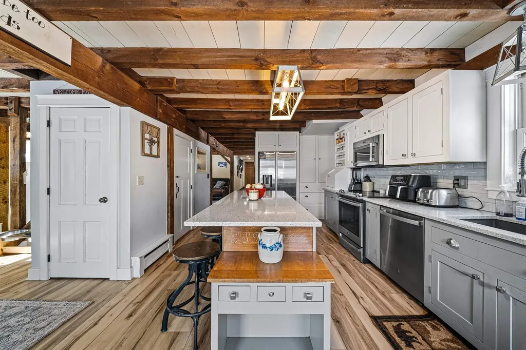 12 Loring Drive Rochester NH 03839