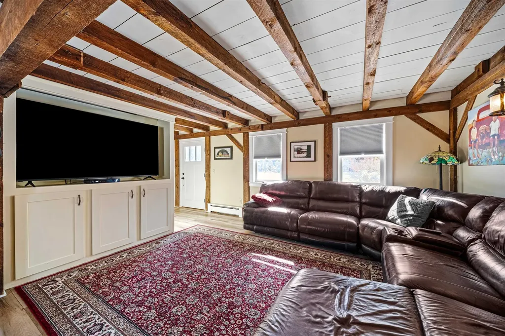 12 Loring Drive Rochester NH 03839