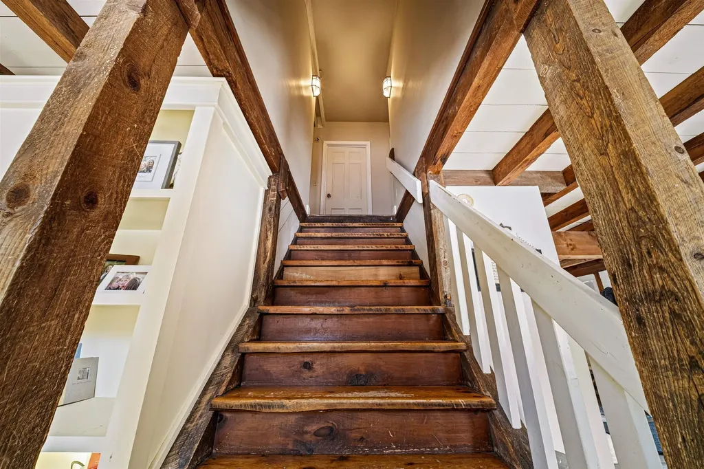 12 Loring Drive Rochester NH 03839