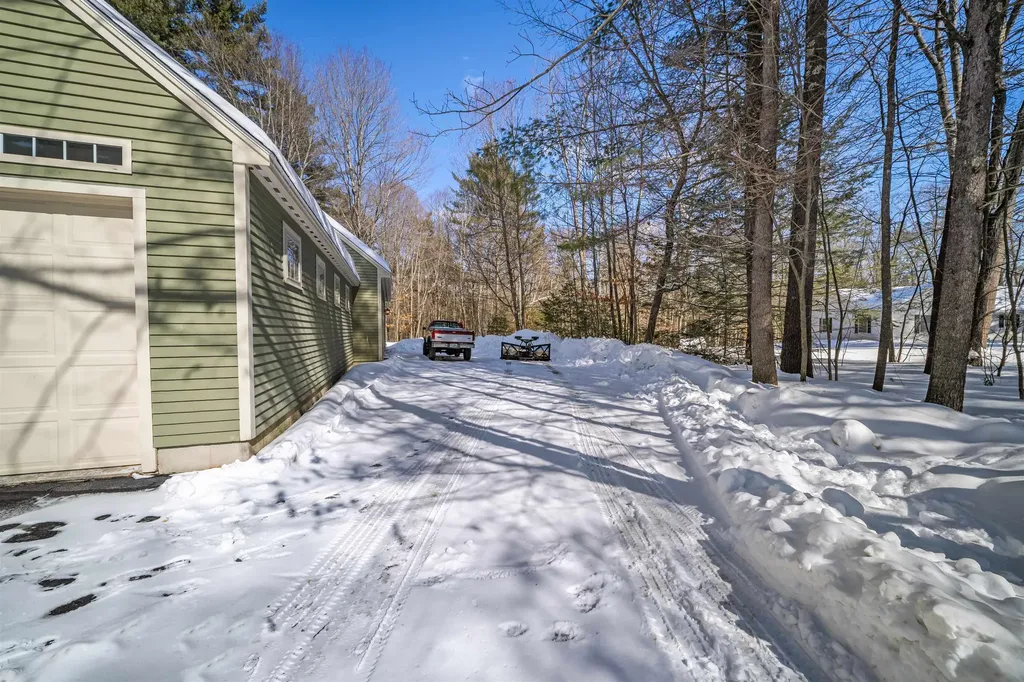 12 Loring Drive Rochester NH 03839
