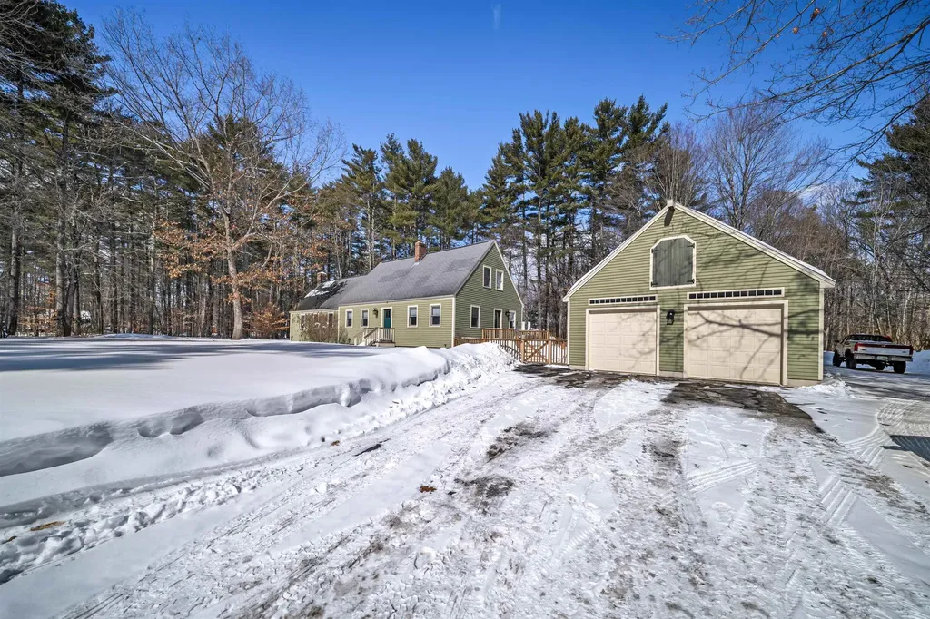 12 Loring Drive Rochester NH 03839