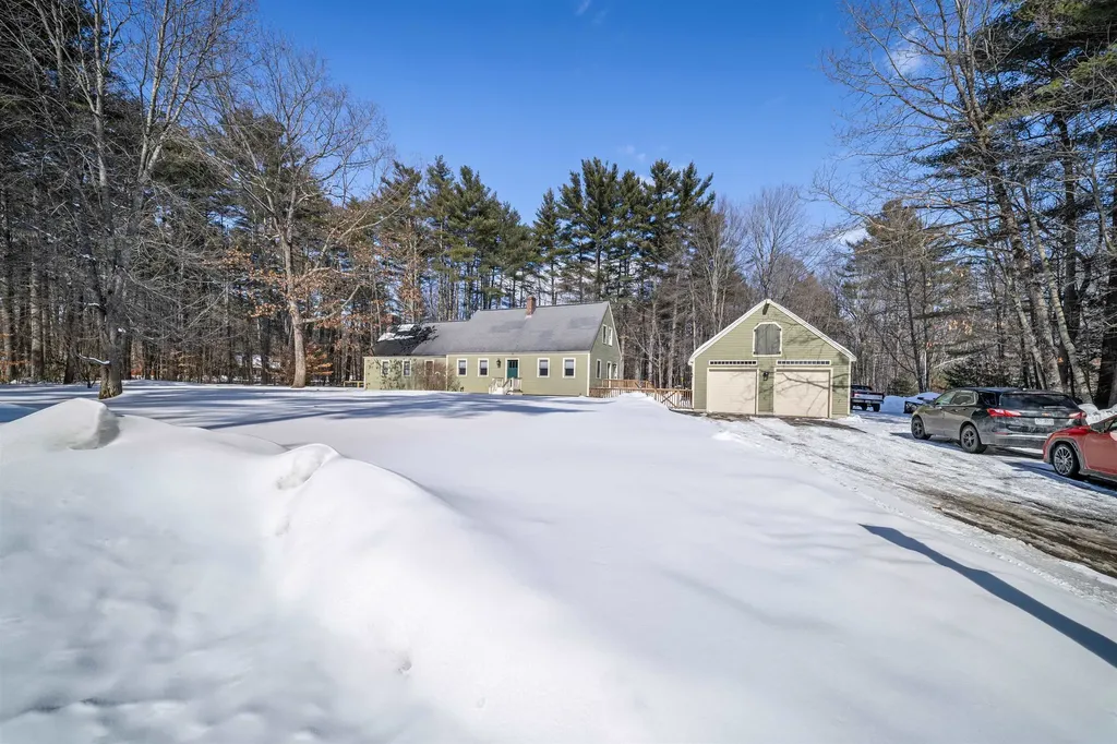 12 Loring Drive Rochester NH 03839