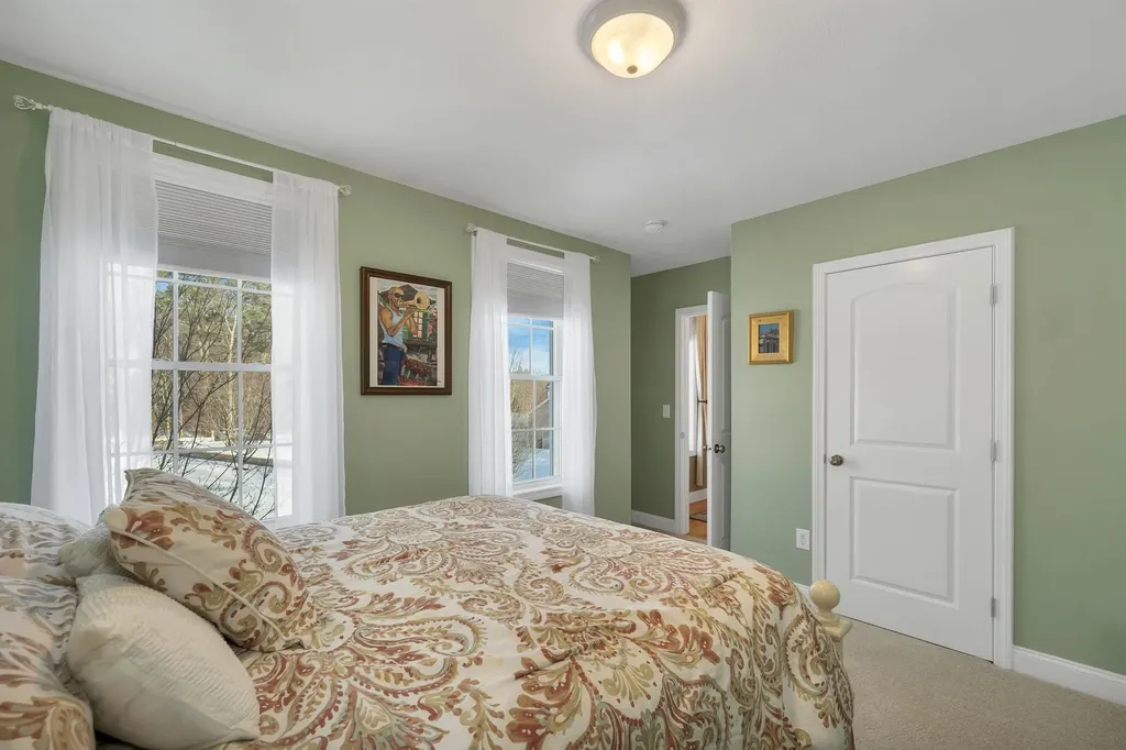 4 Heron Drive Litchfield NH 03052