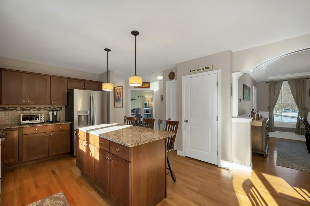 4 Heron Drive Litchfield NH 03052