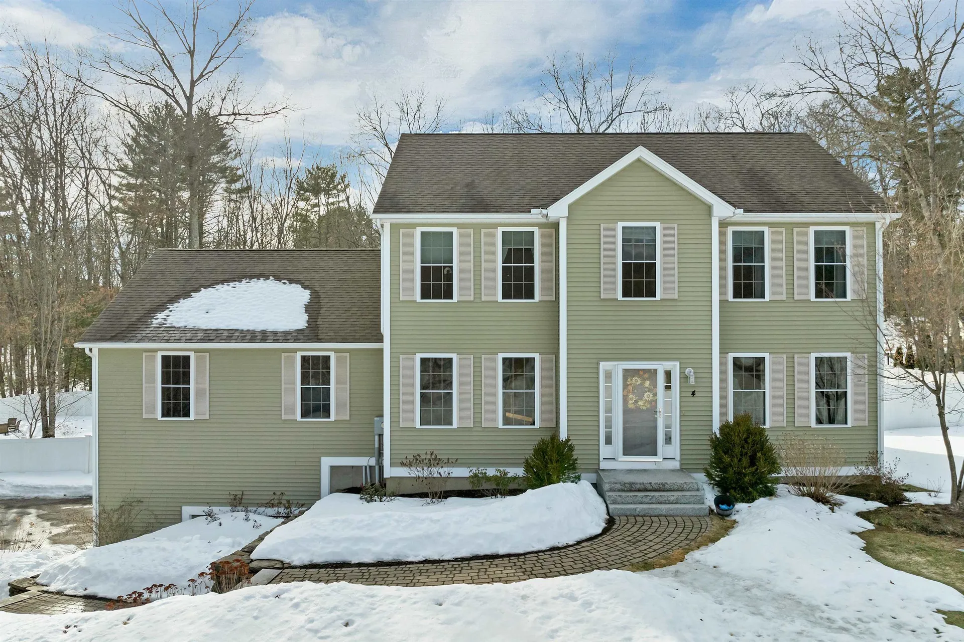 4 Heron Drive Litchfield NH 03052