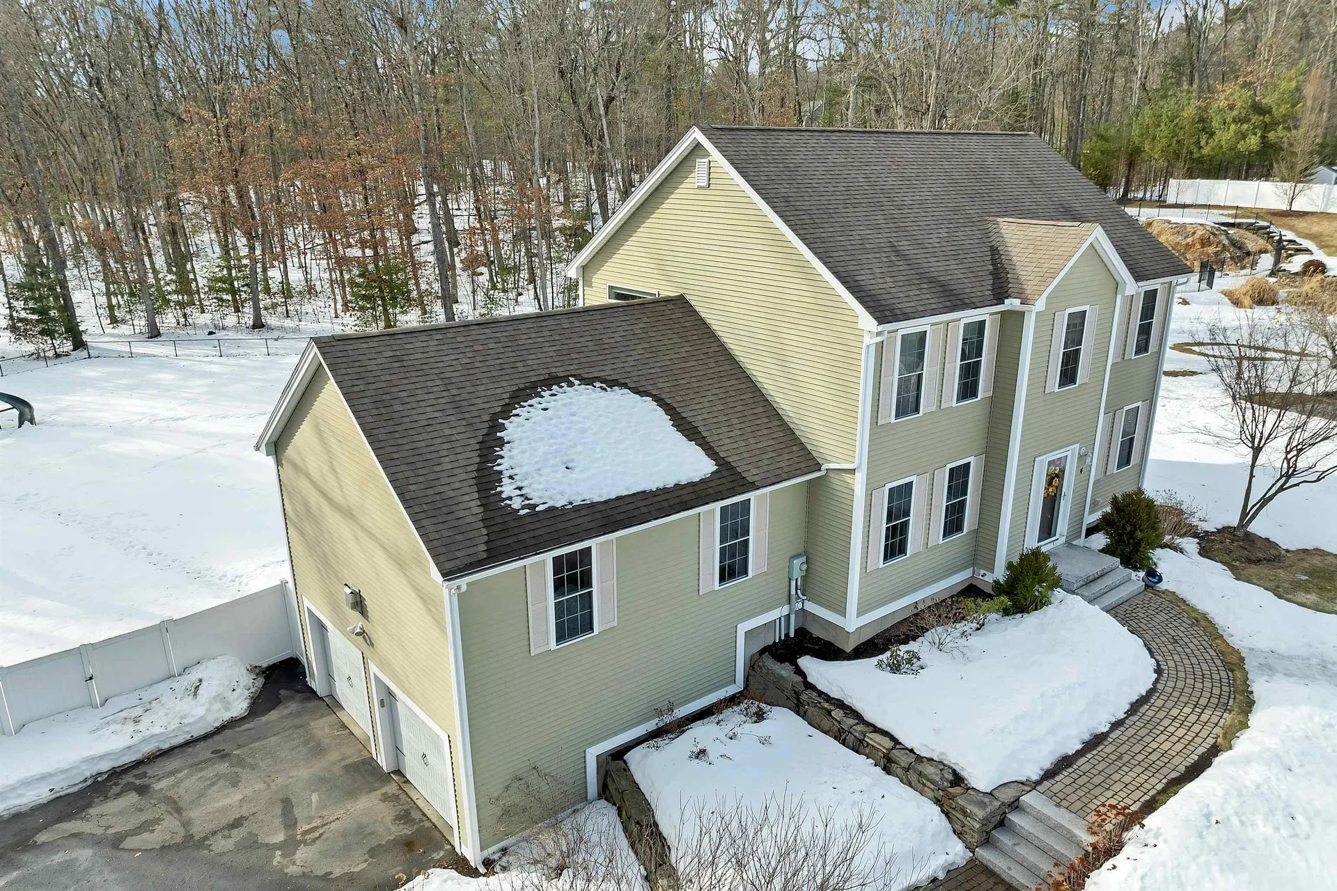 4 Heron Drive Litchfield NH 03052
