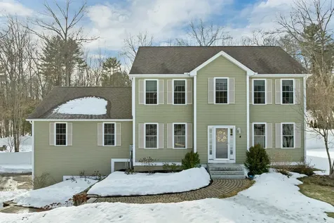 4 Heron Drive Litchfield NH 03052