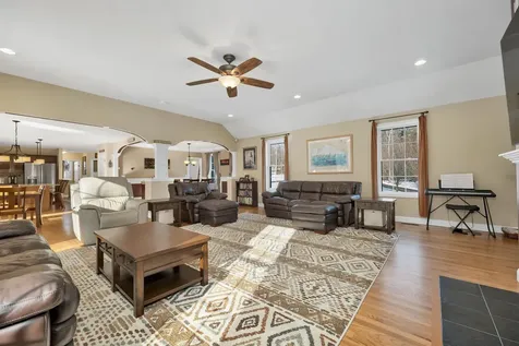 4 Heron Drive Litchfield NH 03052