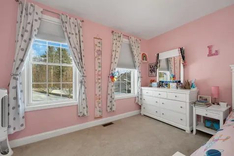 4 Heron Drive Litchfield NH 03052