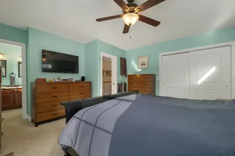4 Heron Drive Litchfield NH 03052